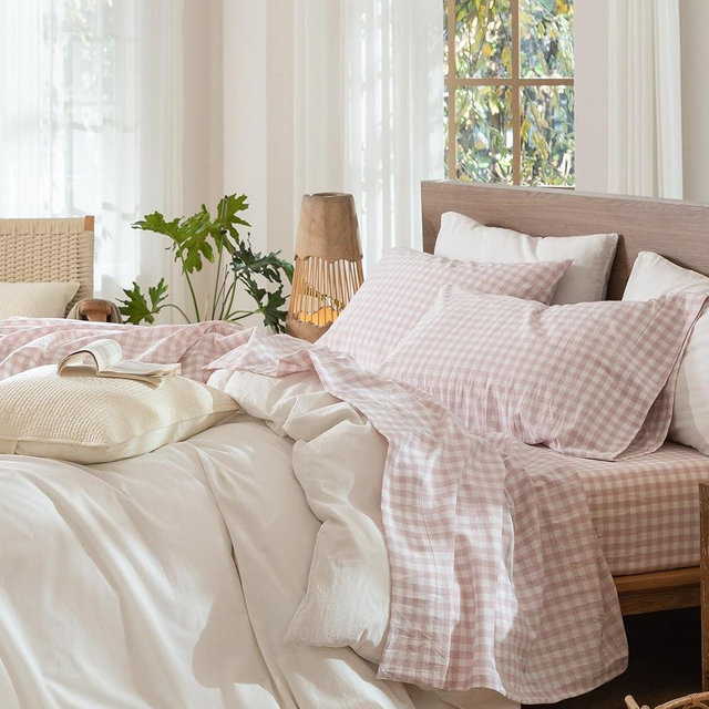 MooMee Gingham Sheet Set 100% Washed Cotton Linen Like Textured Breathable Soft w/Fully Elasticized 16-19" Deep Pocket (Classic Gingham Greyish Pink, Queen)