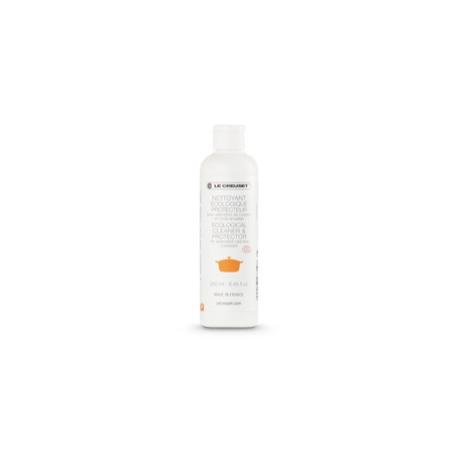 Le Creuset Enameled Iron Cleaner