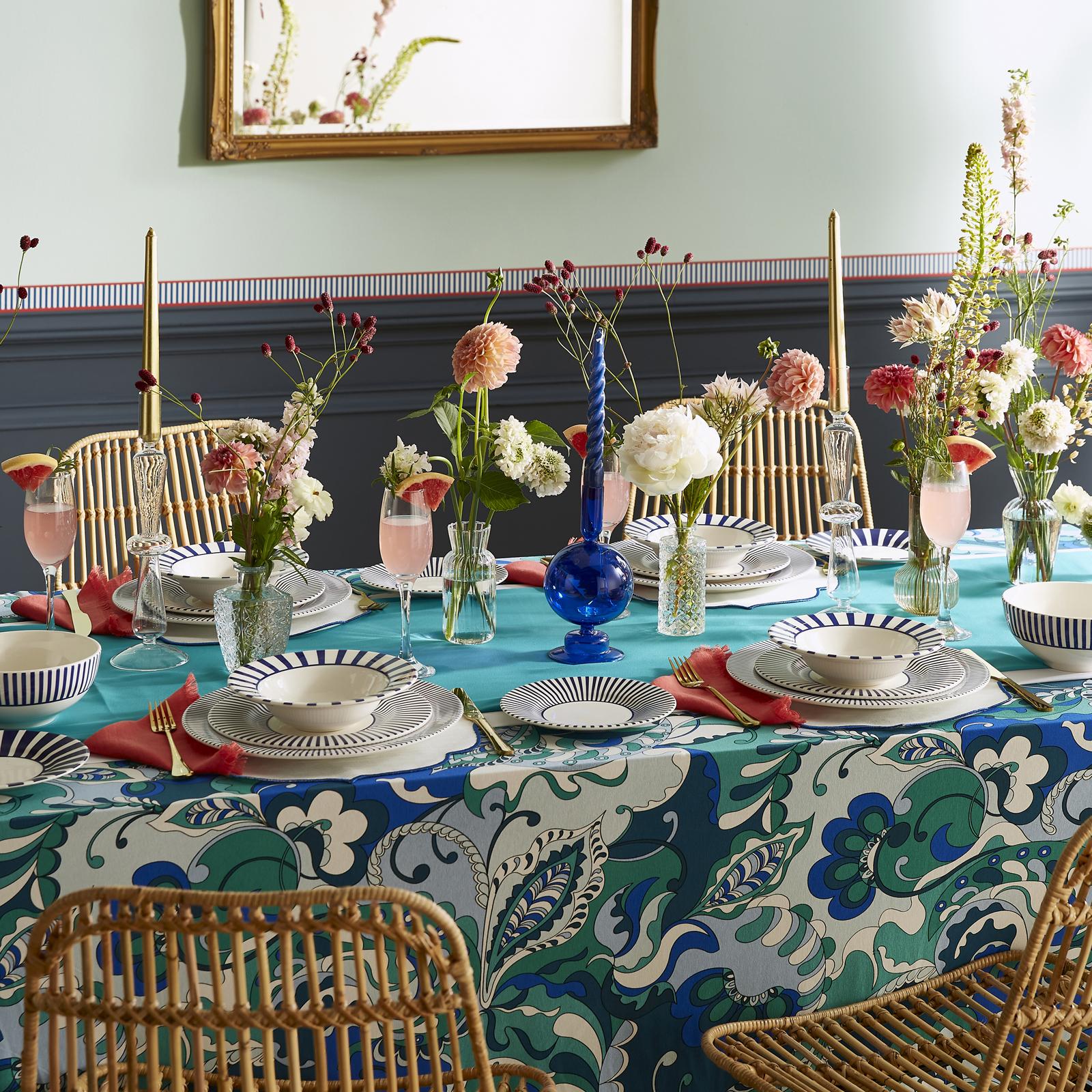 スポード　ティアラ　ガトープレート Amazon.com | Spode Steccato Collection - 11