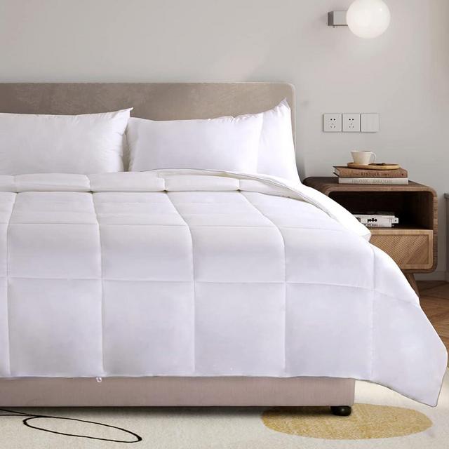 NEXHOME PRO Organic Natural Bamboo Cooling Comforter,White Super King Lightweight Down Alternative Cool Duvet Insert,Summer Bedding Duvet Quilt Cool for Hot Sleepers,8 Corner Tabs(New 98"x 120")