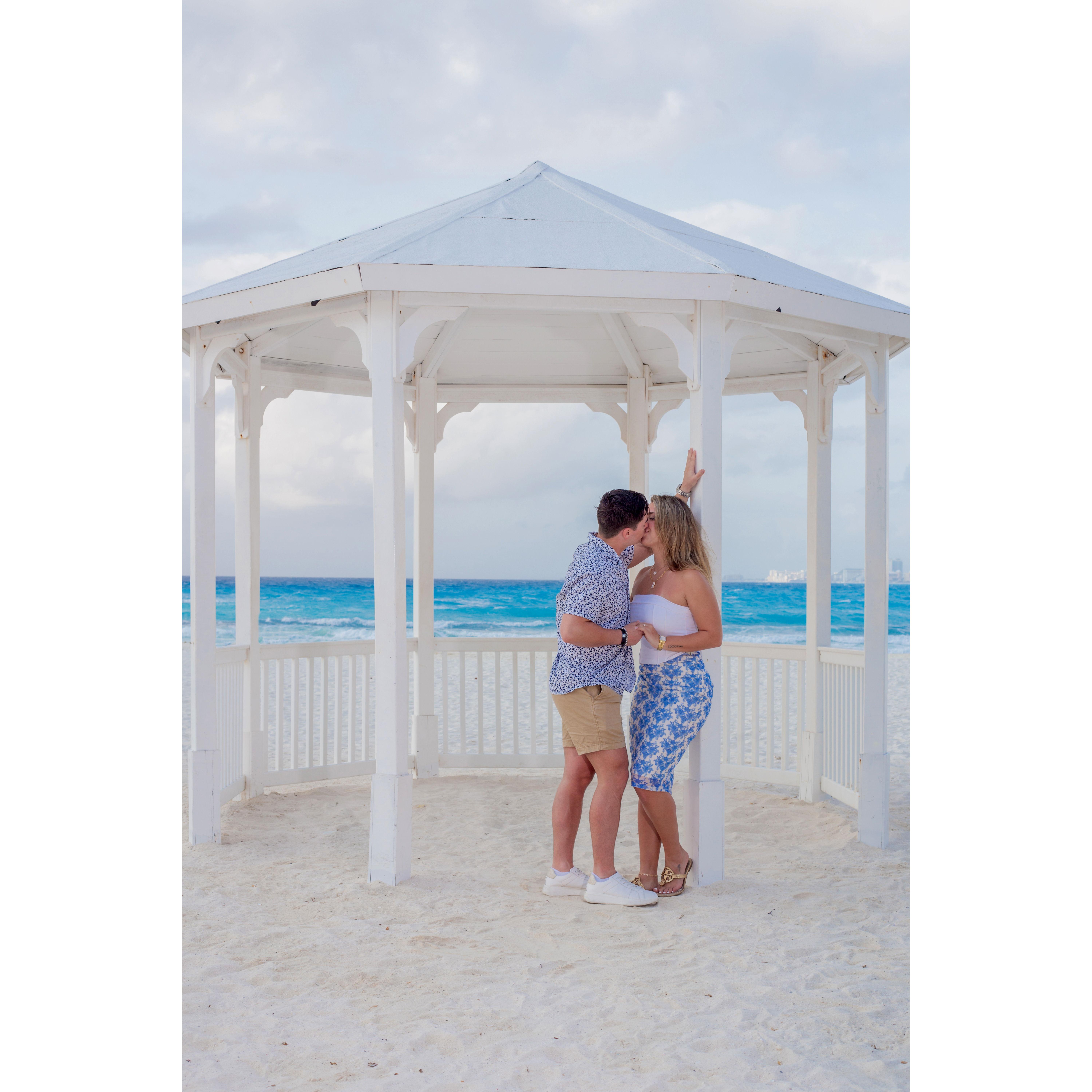 Engagement Photo Shoot in Cancun, Mexico