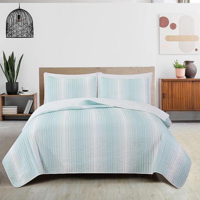 Great Bay Home Bedding Set, 3 Piece Reversible Blue Quilt Comforter with 2 Shams, Lightweight, All-Season, Modern Bedspreads, Ombre Striped Coverlet Sets, Everette - Seafoam Blue Collection, King