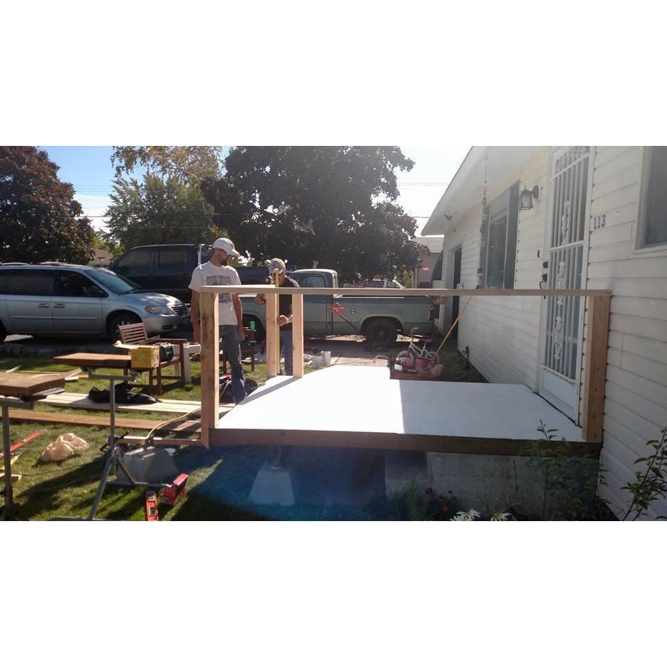 Jerry and David building Emmitts Ramp!