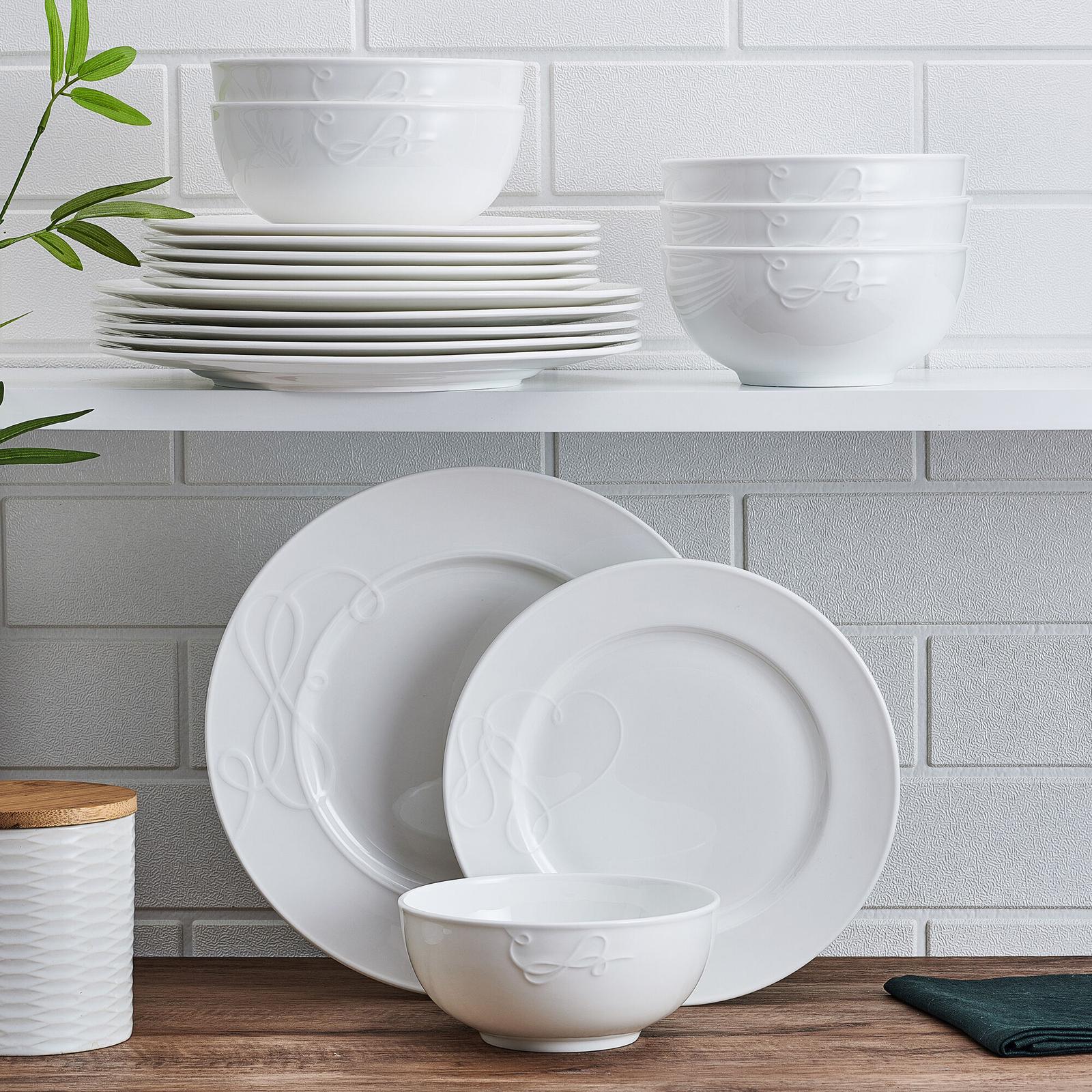 mikasaヤングリヴィング　デスクレファレンス第6版　絶版商品 Mikasa, Embossed Love Story 18-Piece Dinnerware Set, Service for 6