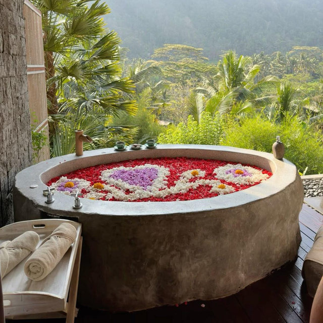 Balinese Couples Massage & Flower Bath