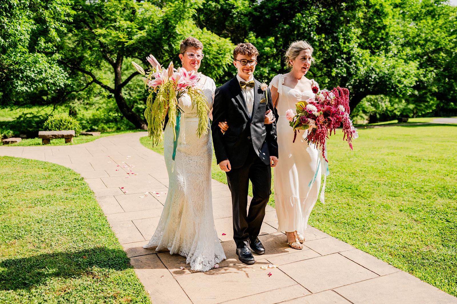 The Wedding Website of Jane Larson and Kari Larson