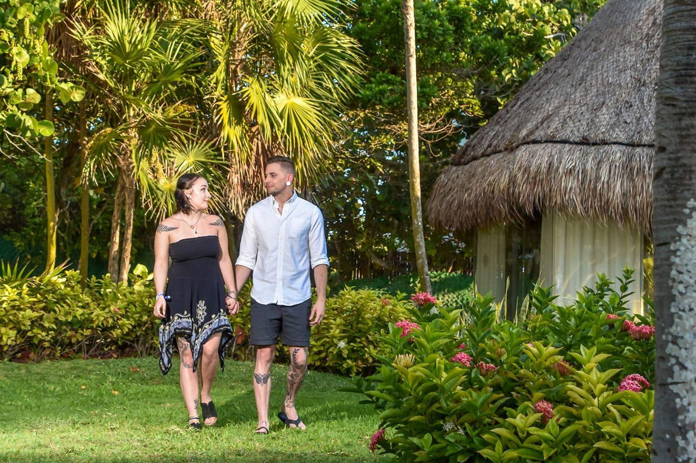The Wedding Website of Auna Geraghty and Christopher Mullins