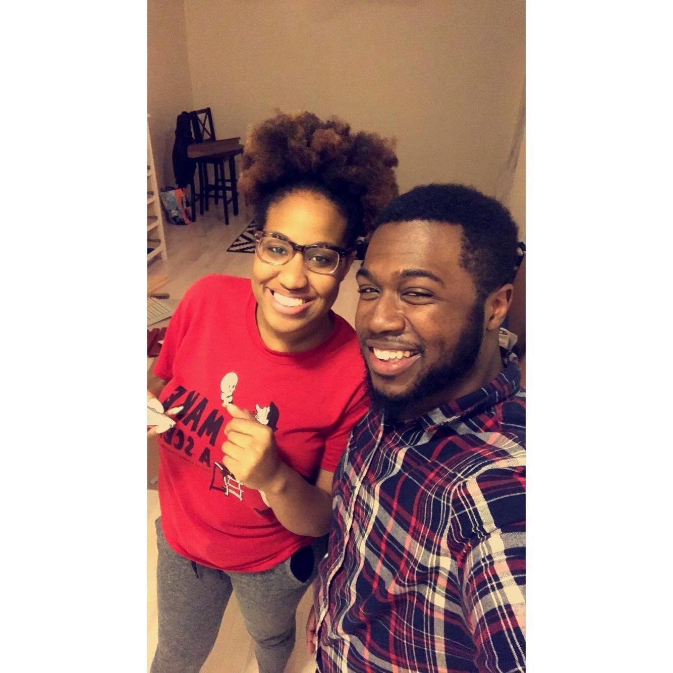 Jomo came over to help me build my new dresser (before we started dating) 🥰