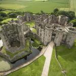 Castell Rhaglan / Raglan Castle