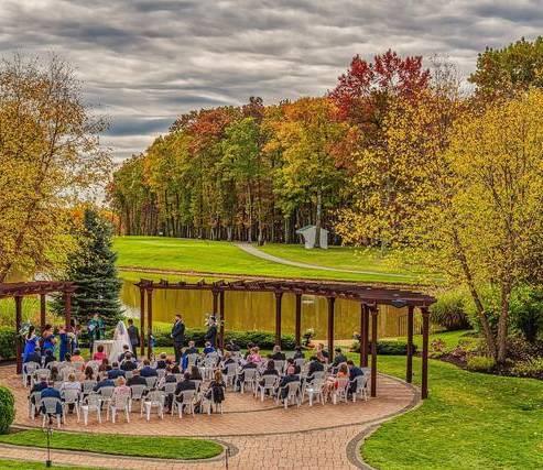 The Wedding Website of Samantha Hodkinson and Brett Brisbois