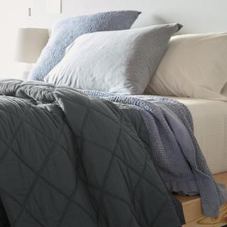 Diamond-Stitched Organic Cotton Comforter