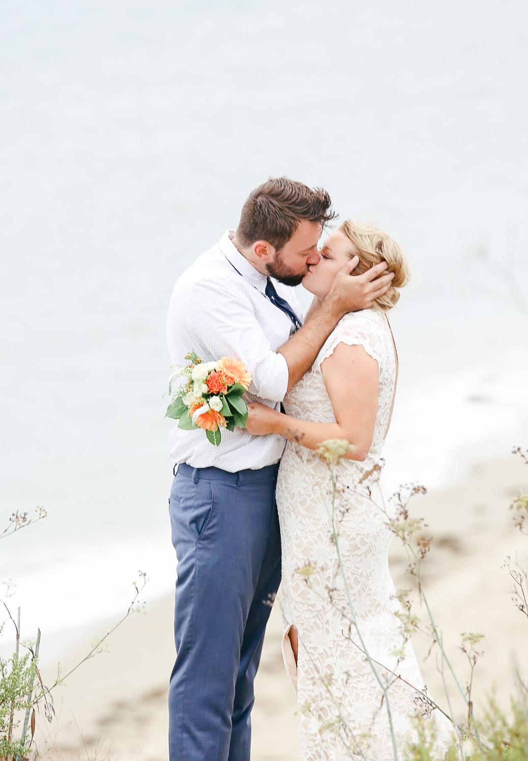The Wedding Website of Amy Krom and Jared Osborne