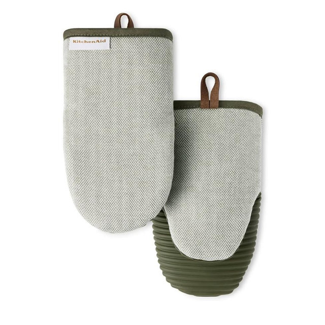 KITCHENAID® Evergreen Design Series Herringbone Ribbed Soft Silicone Mini Oven Mitts 2-Pack Set, Heat Resistant up to 500°F, Flexible & Waterproof, Deep Forest Green, 5.5"x9"