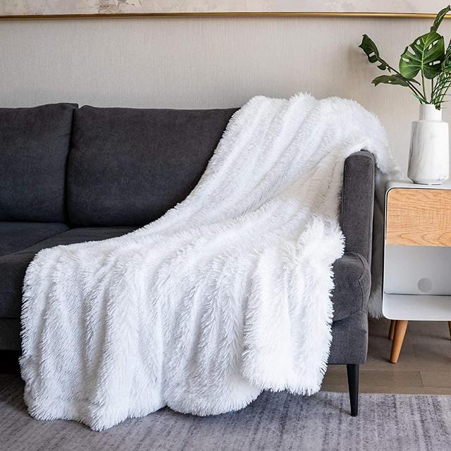TOONOW Faux Fur Throw Blanket,50''x60'',Ultra Soft and Fluffy,Cozy Fuzzy Long Hair Shaggy Blanket,Plush Fleece Comfy Microfiber Lightweight Decorative Blanket for Couch Bed Sofa,Pure White