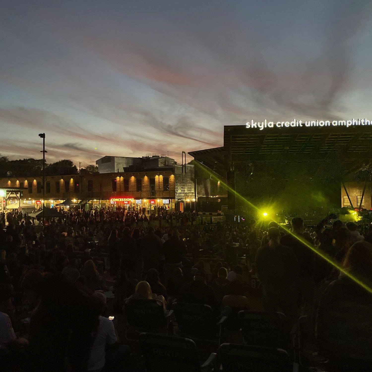 1st visit to this venue to see Daughtry and Seether!