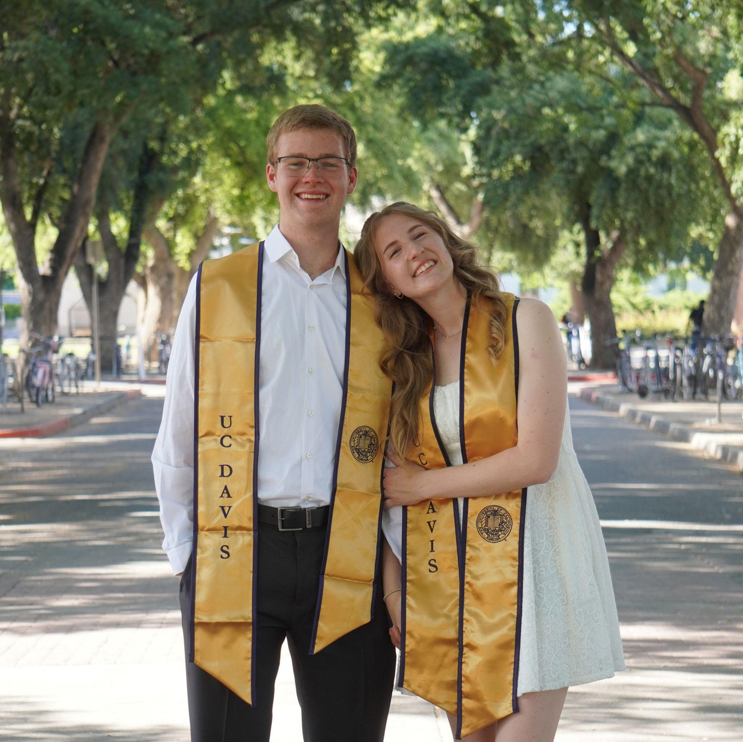 College Grad pictures together