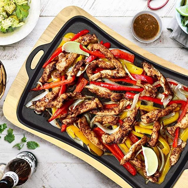 Jim Beam JB0206 Cast Iron Fajita Pan with Wooden Trivet, Pre-Seasoned Ideal for Barbecuing and Camping, Large, Black