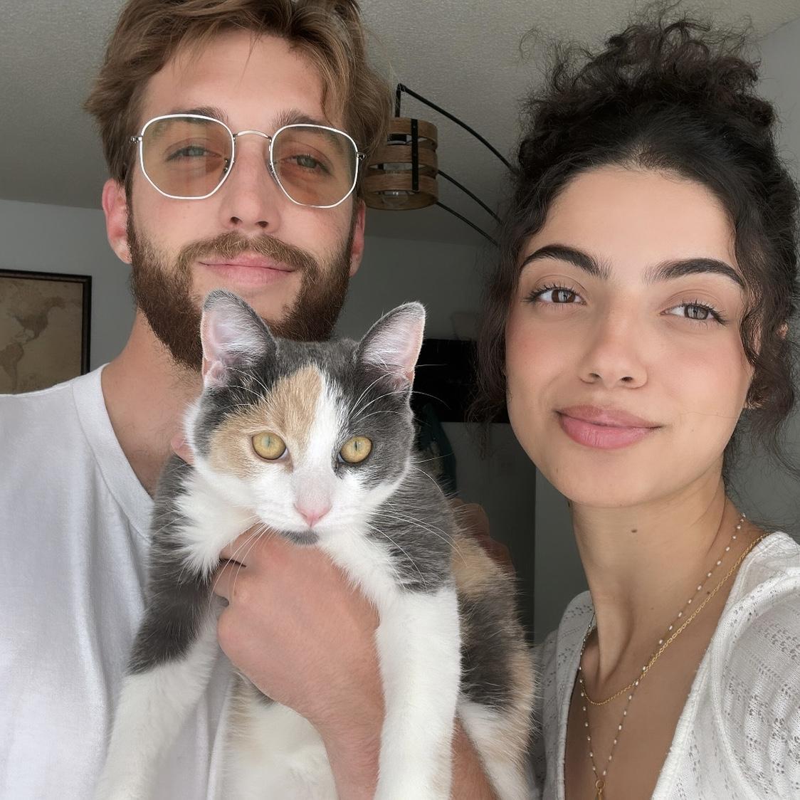 Jordan, Mimi, Ana