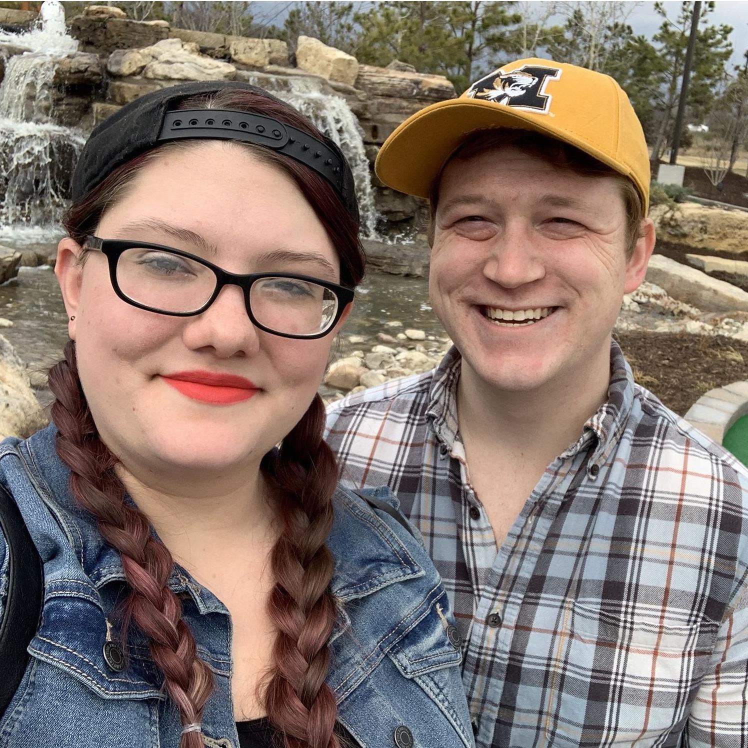 We really love mini golfing! One of our first mini golf dates.
Mar19