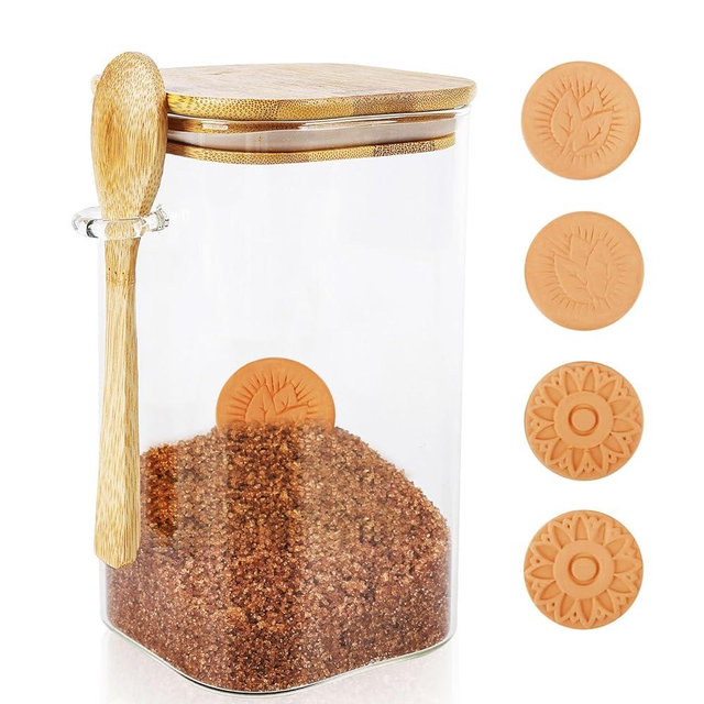 YLjindoia Brown Sugar Keeper Containers, 1.4Qt(50Oz/1300Ml) Glass Food Storage Jars with 4 Terra Cotta Brown Sugar Savers, Lids and a Spoon, Suitable for Storing Food/Spices/Candies/Coffee Beans
