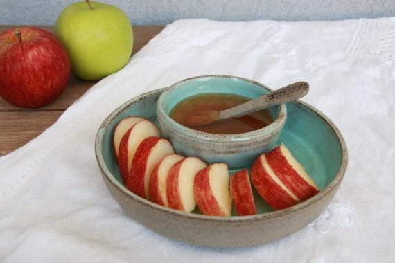 Apple and honey plate set ceramic, Apple and honey dish, Rosh hashanah ceramic plate, Jewish gifts, Rosh Hashana gift, Jewish wedding gift,