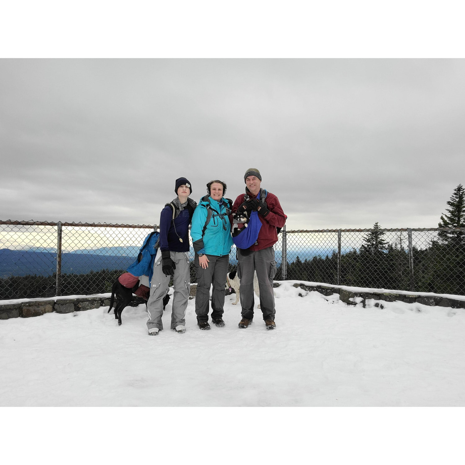 2nd year walking up to Larch Mountain 2021