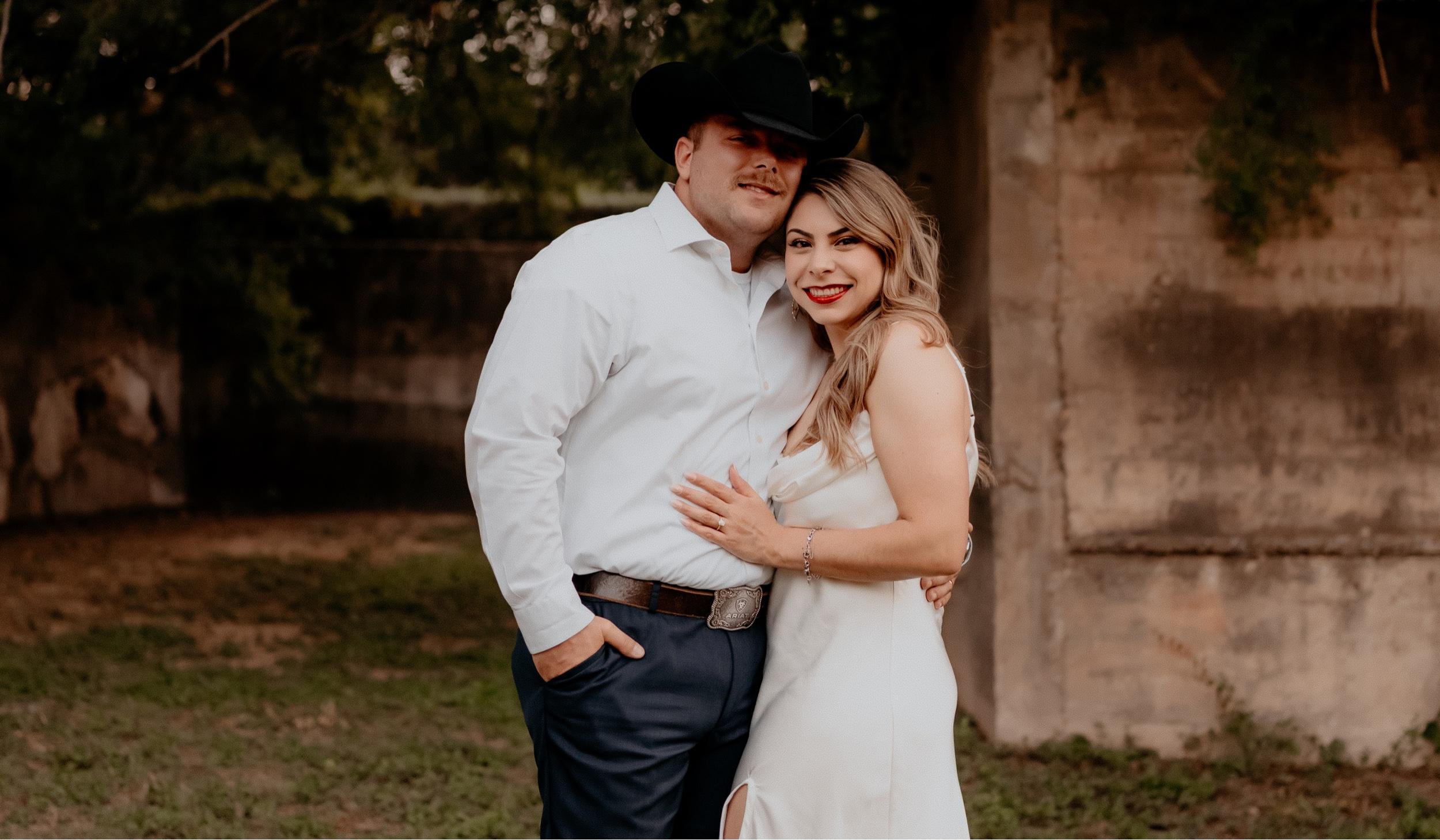 The Wedding Website of Cynthia Bueno and Logan Tucker