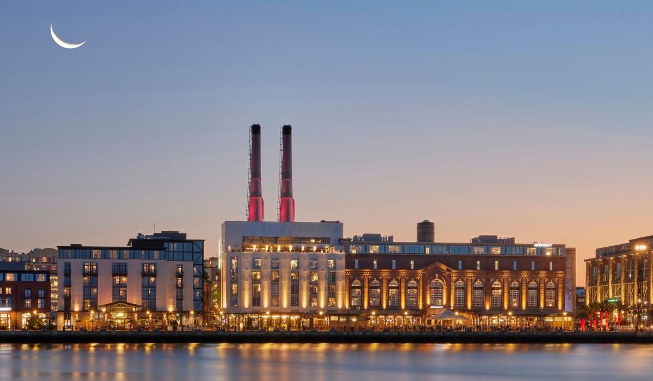 The Wedding Website of Laurin Janning and Samuel Lemons