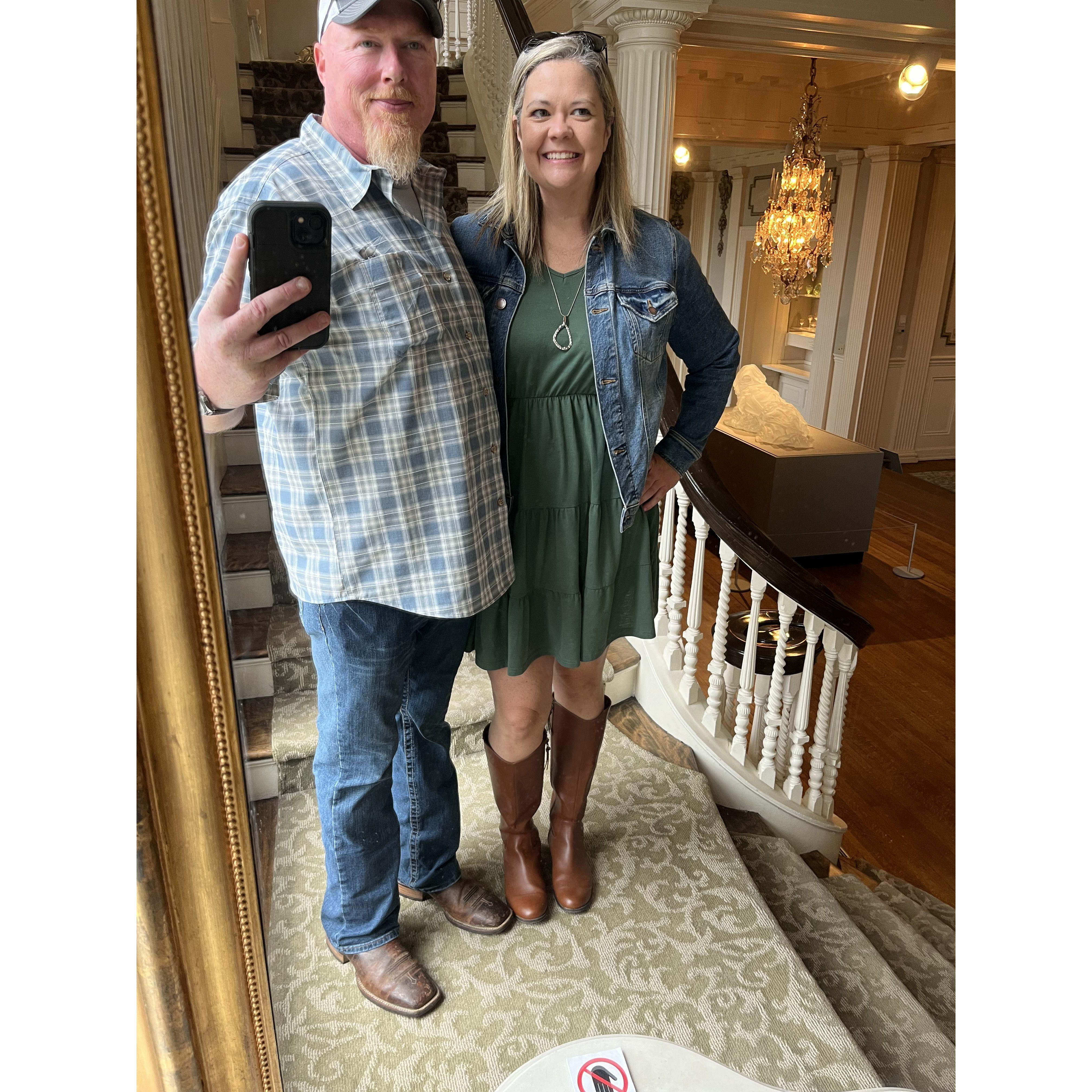 Inside the Hunter Art Museum, just a few minutes before the proposal!