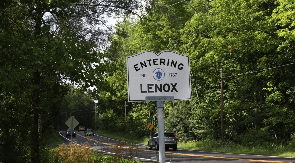 The Wedding Website of Caeleigh Tannian and Stephen Clouse