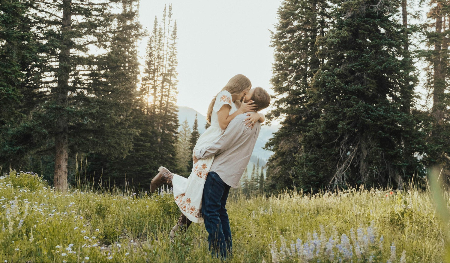 The Wedding Website of Hayley Arnold and Coleman Hunsaker