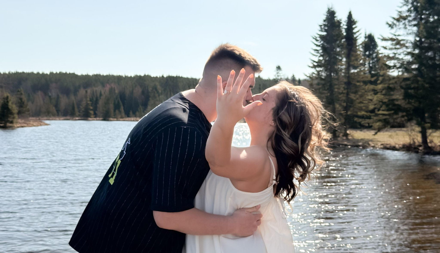The Wedding Website of Alyssa Lange and Zachary Mullins