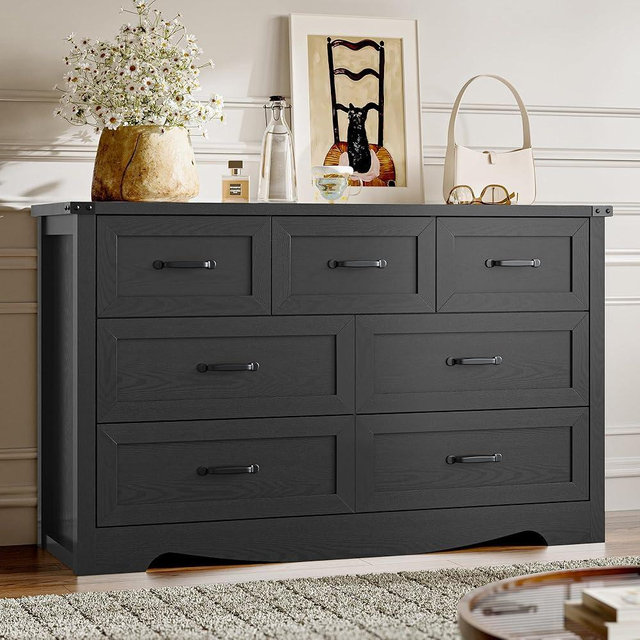 BORNOON 7-Drawer Dresser for Bedroom, Modern Wooden Chest of Drawers with Metal Handles, Anti-Tipping Design, Sturdy and Stable Storage Organizer for Living Room, Entryway, Home Office