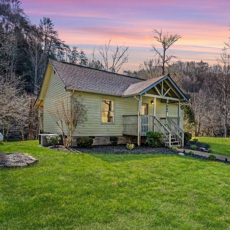 Honeymoon Cabin