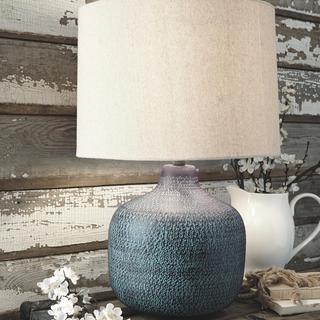 Malthace Table Lamp