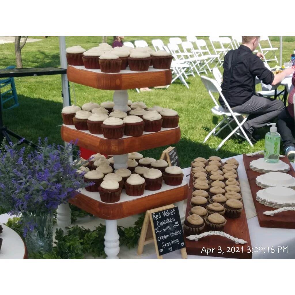 Red velvet cupcakes with cream cheese icing and chocolate cupcakes with coffee cream cheese icing