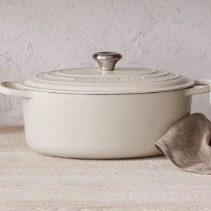 Le Creuset Signature Oval Dutch Oven 6.75qt.