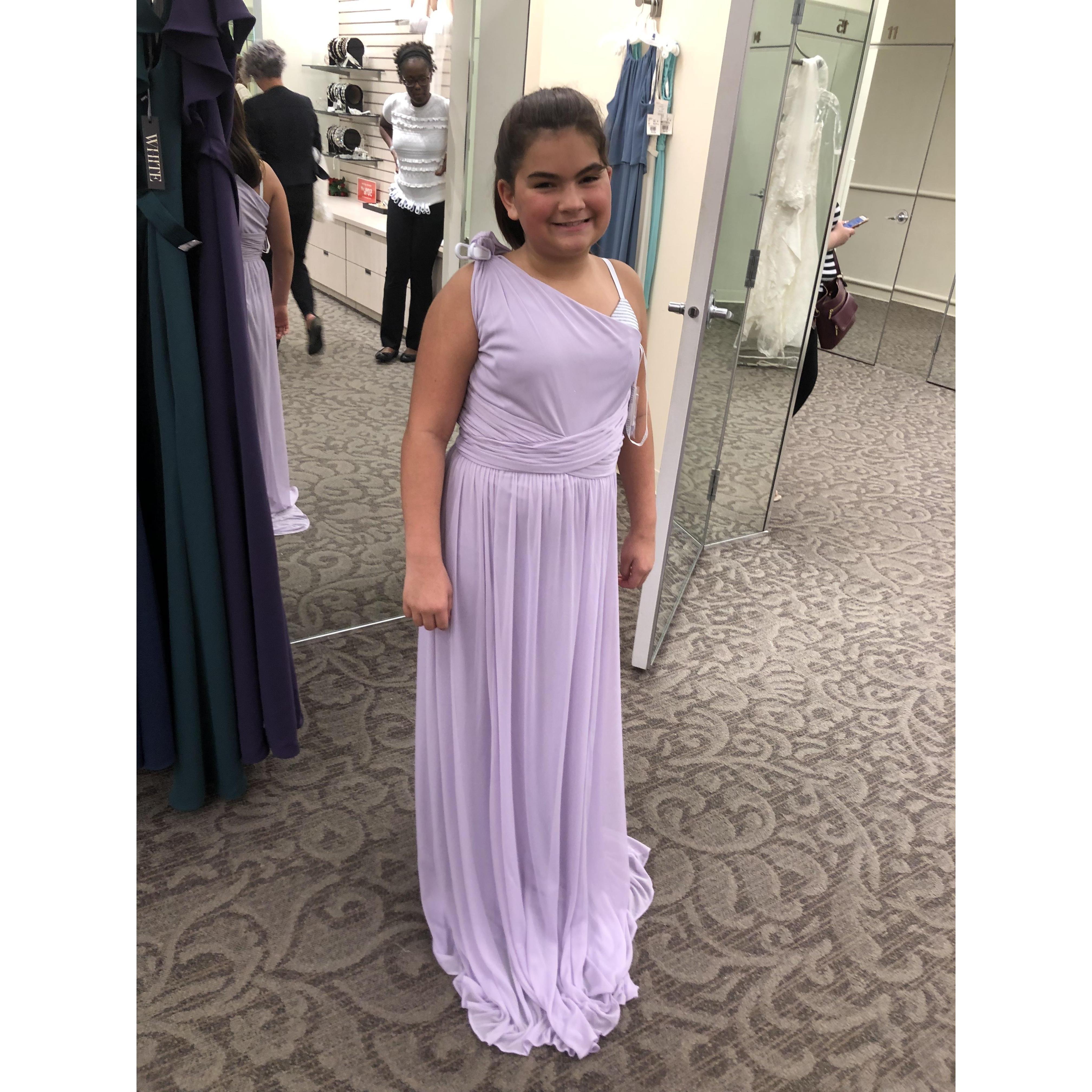 Kyrii trying on dresses!!