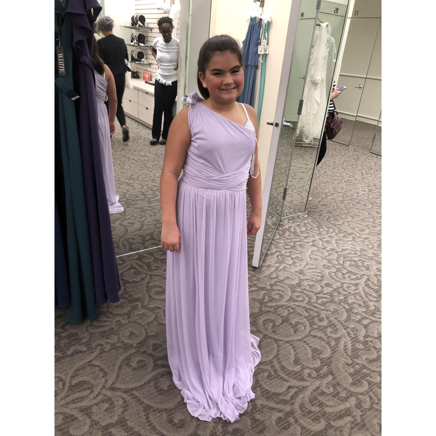 Kyrii trying on dresses!!