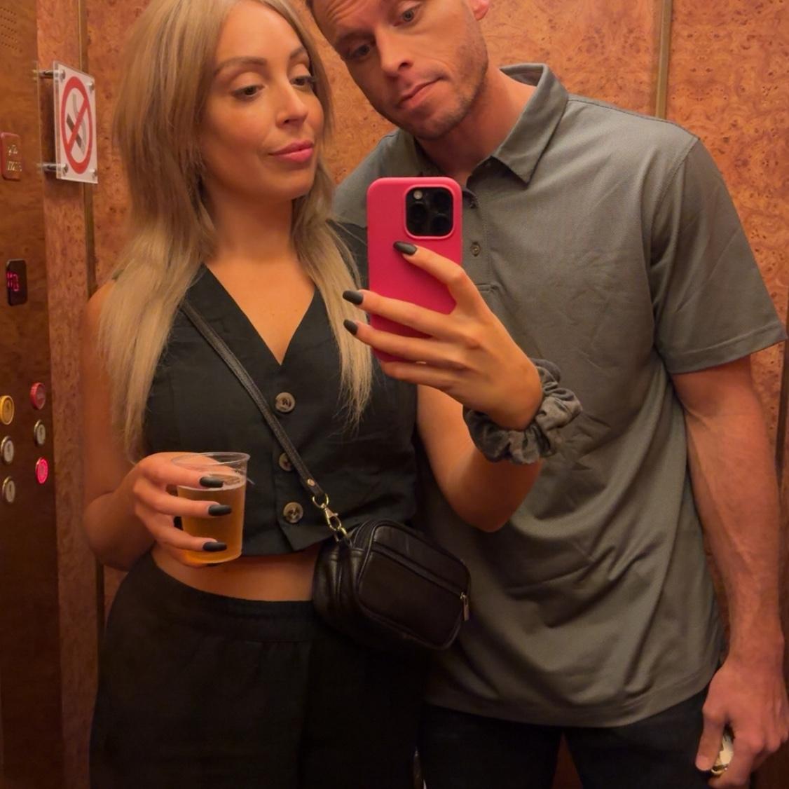 one thing about us is we Will take a snapchat in every elevator abroad (in this case, also with a Peroni)