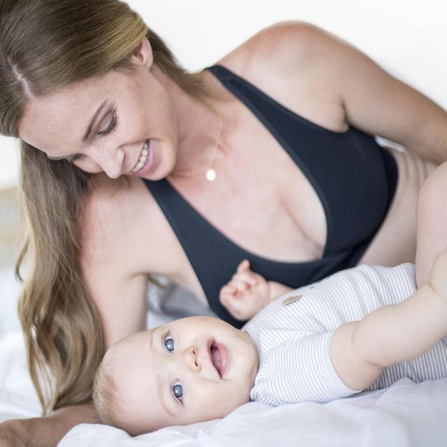 Medela Nursing Sleep Bra - Black, Small