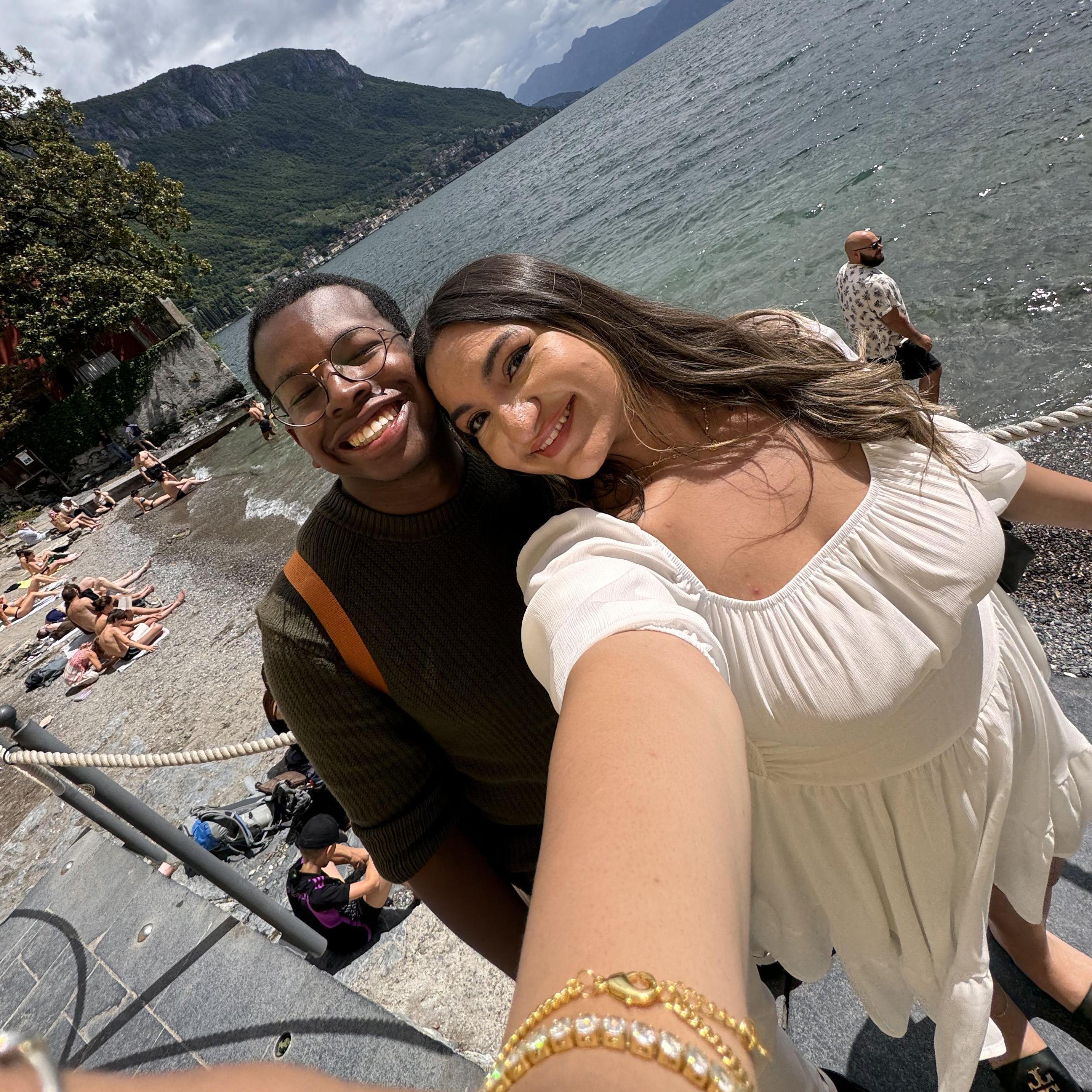 Dianira taking a selfie earlier before she got proposed to by Jamal!