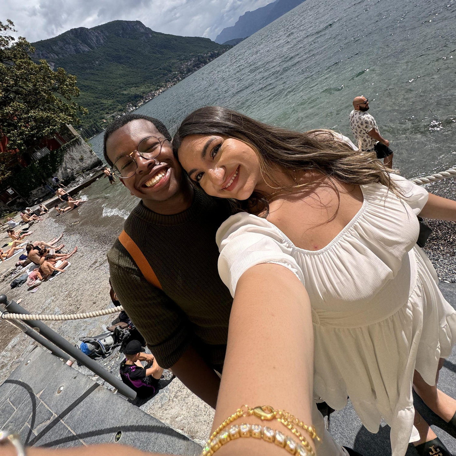 Dianira taking a selfie earlier before she got proposed to by Jamal!