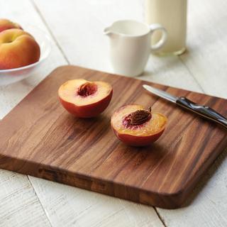 Oslo Square Utility Cutting Board