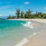 Makalawena White Sand Beach + Hike