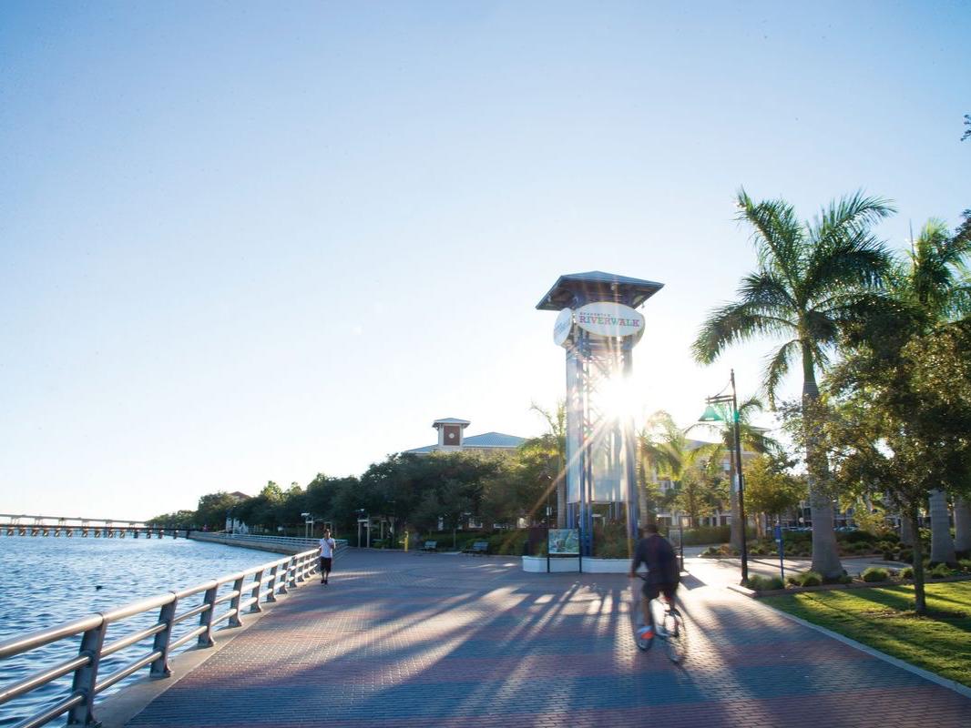 The Wedding Website of Hannah Sedigh and David Menzies