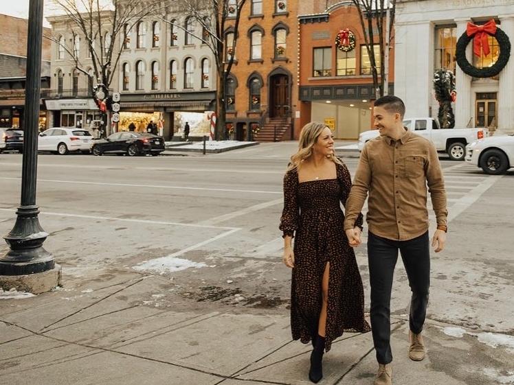 The Wedding Website of maggie senor and tyler van blarcom