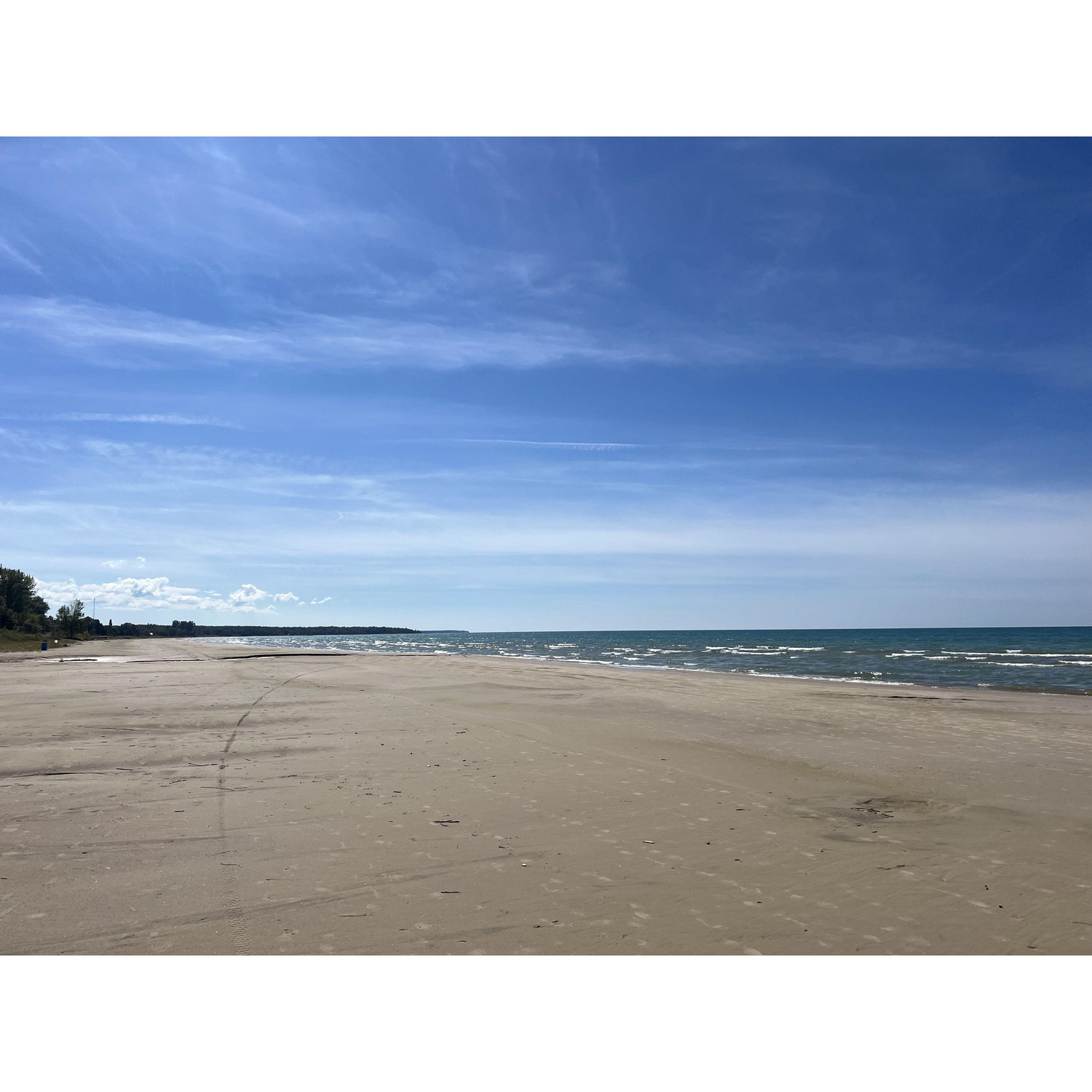 Off-season the beach is often deserted!