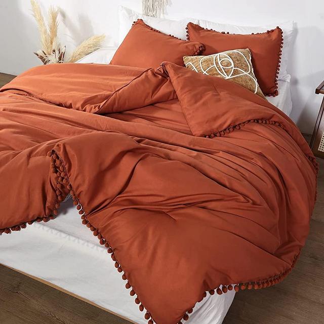 Smoofy Pom Fringe Comforter Set Queen Size Burnt Orange Boho Chic Cute Ball Pom Bedding Set Cali Soft Warm Vintage Lightweight Solid Comforter 3 Pieces (1 Pom Comforter, 2 Pillowcases)