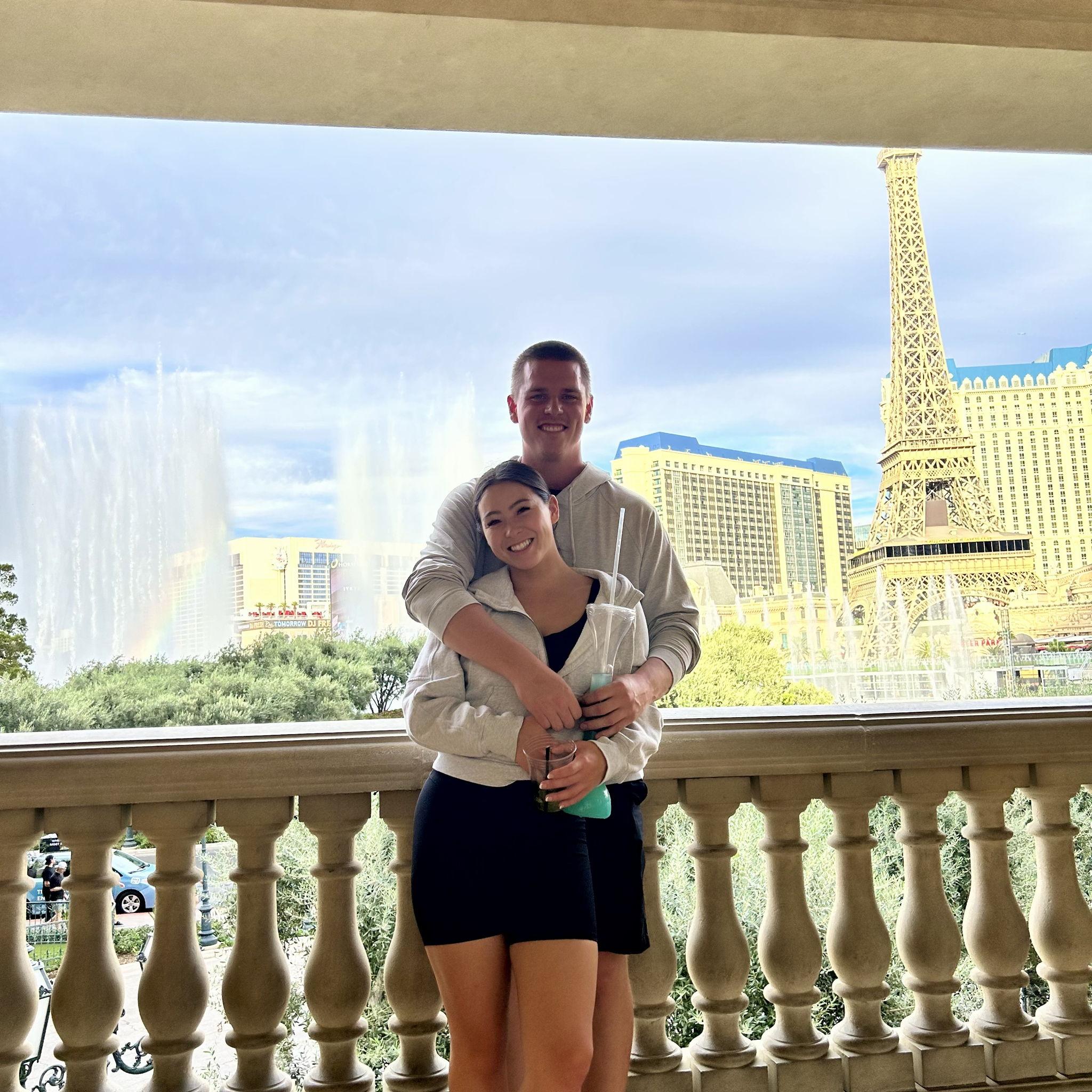 Vegas Fat Tuesday walks on the strip!